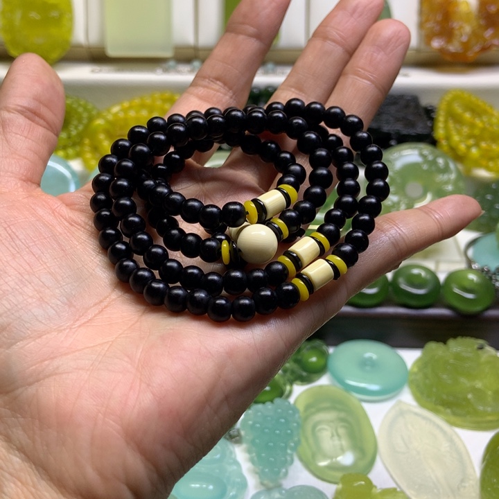 0***蛇纹石玉未镶嵌颈饰