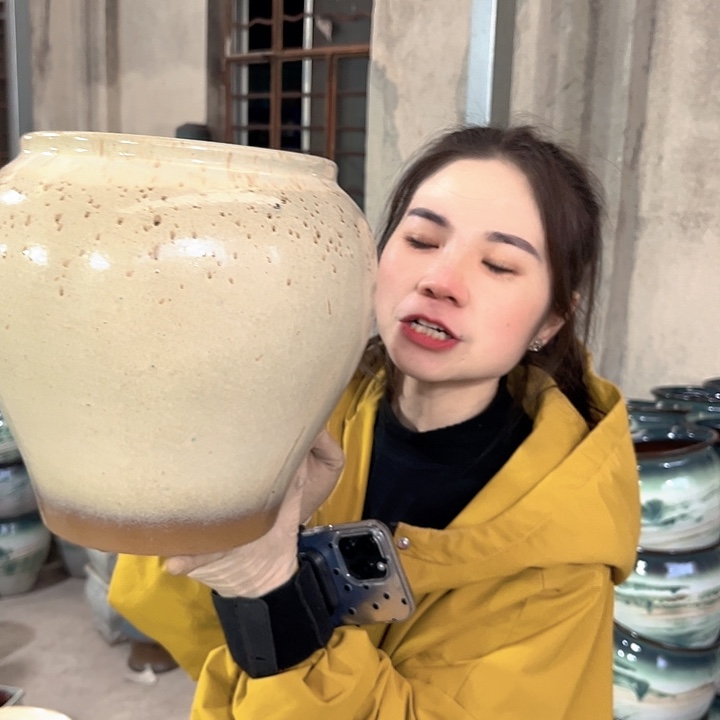 瑕疵口20高30花盆……