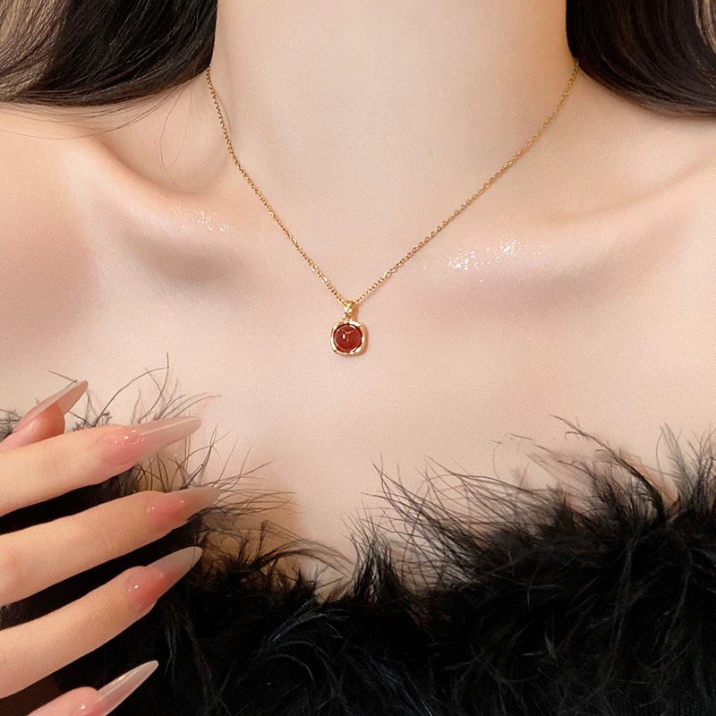 铜合金项链 项链女款港风美拉德饰品高级感轻奢小众毛衣链首饰