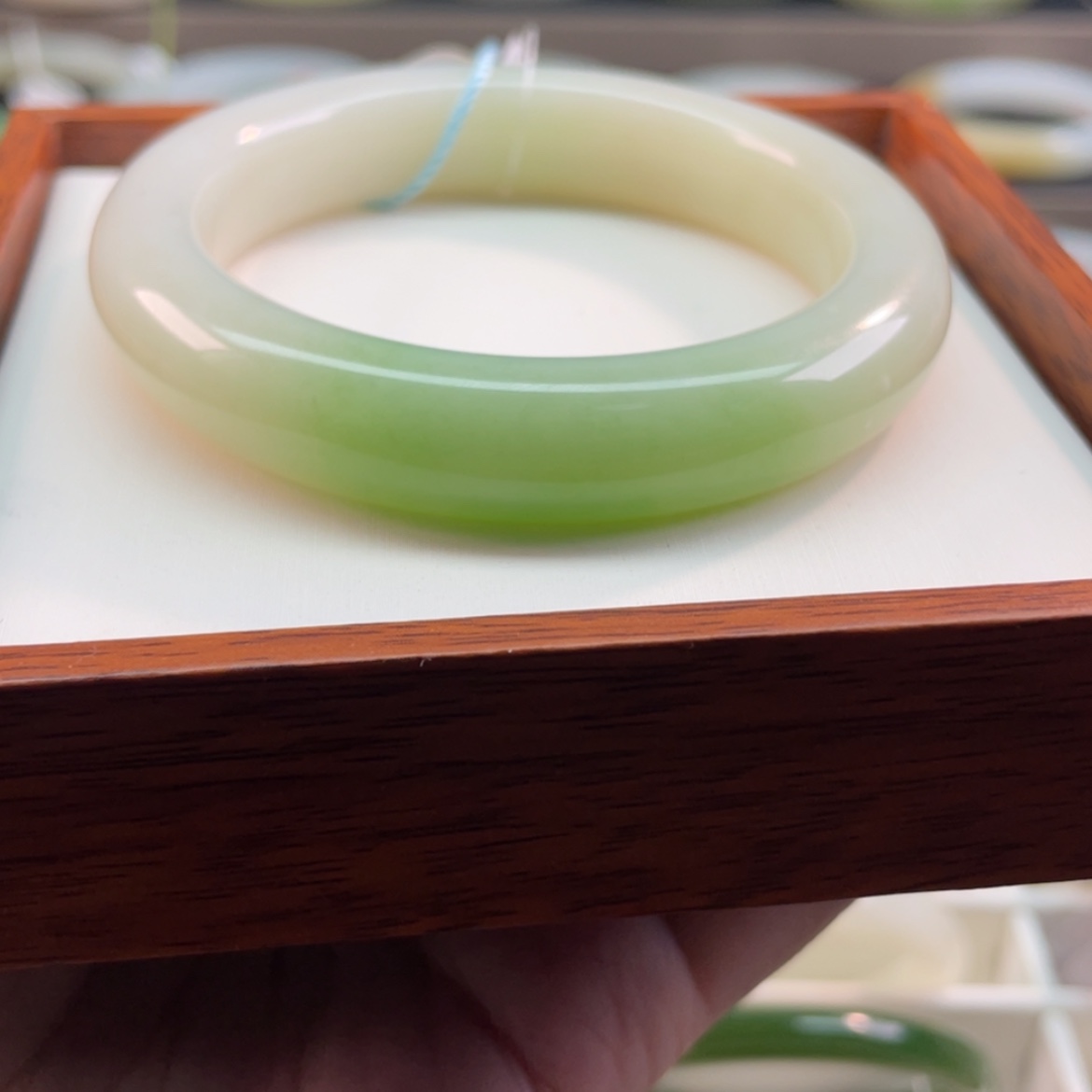 【闪购商品】和田玉手镯未镶嵌54