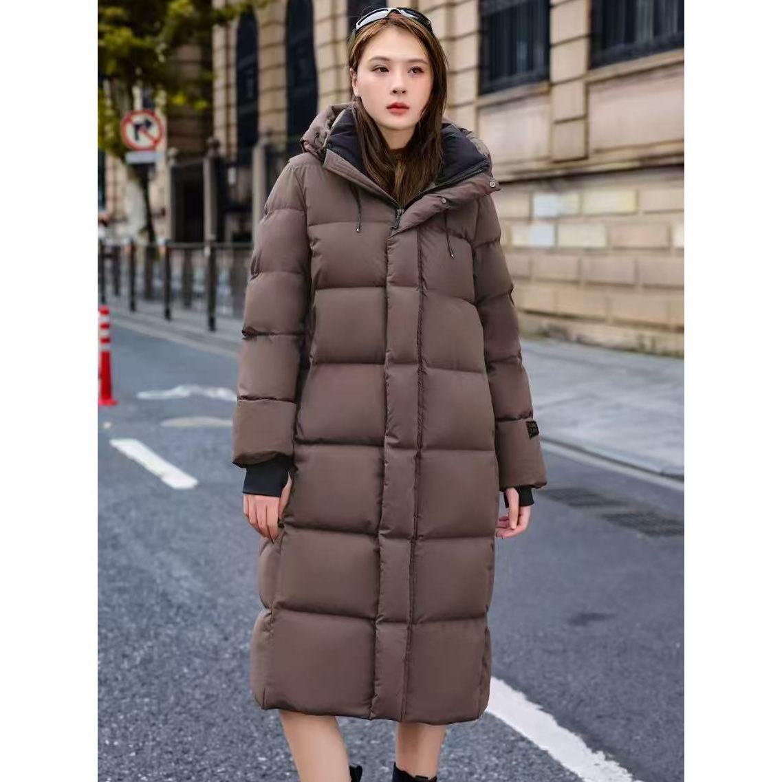 90白鹅绒羽绒服女2025长款新款过膝冬季加厚时尚中长款保暖外套