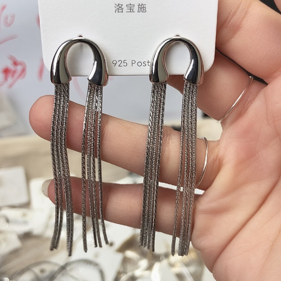 锆石铁合金合金耳钉