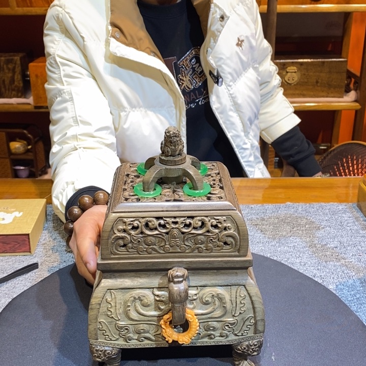 金丝楠阴沉木香炉