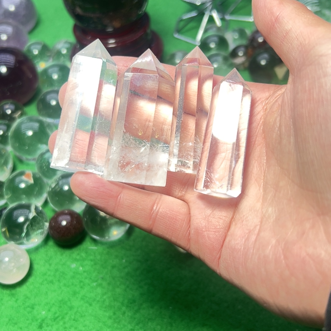 逍***在水晶珠宝半成品未镶嵌