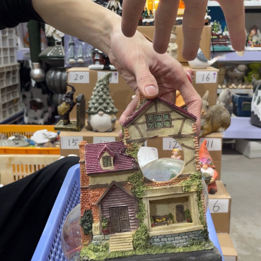 关***_树脂工艺品默认微瑕看好再拍