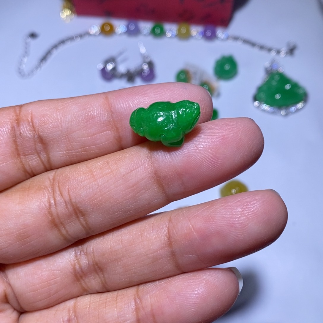 颈饰未镶嵌翡翠21