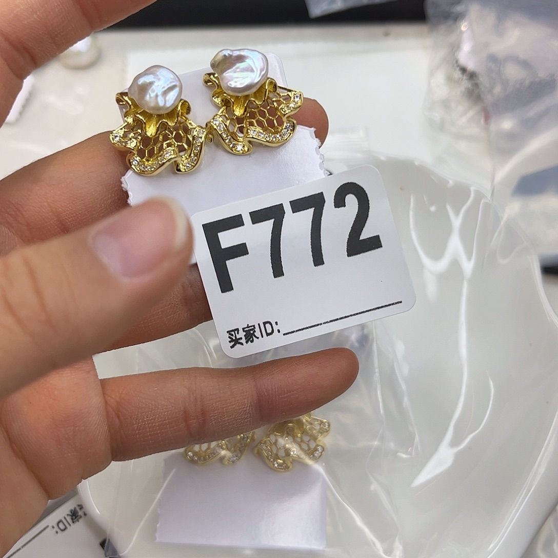 合金淡水珍珠耳饰