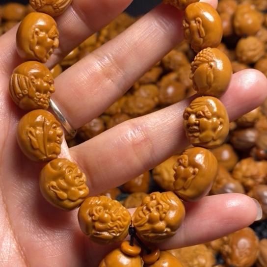 橄榄核吊坠十八罗汉