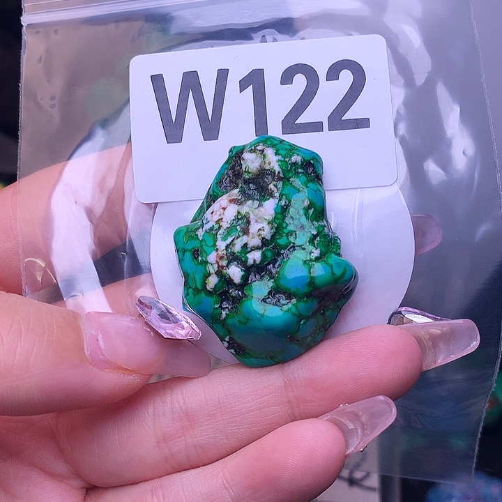 湖北十堰原矿绿小松