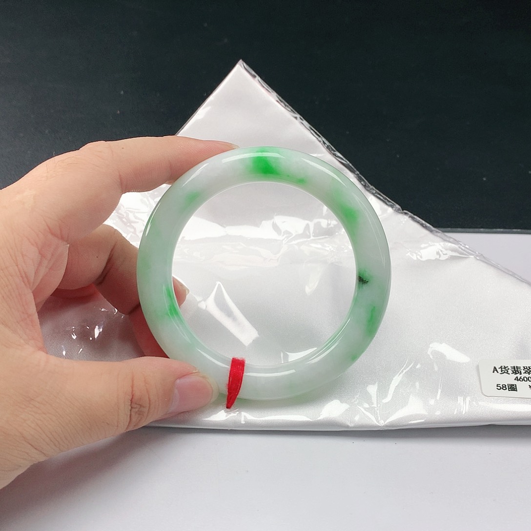 翡翠手镯未镶嵌翡翠037