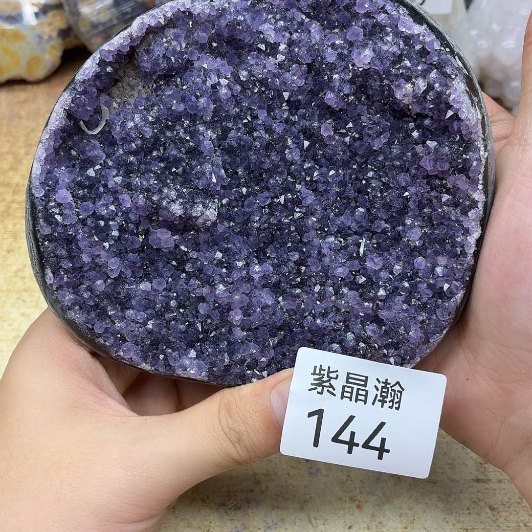 未镶嵌水晶大型摆件（非配饰）
