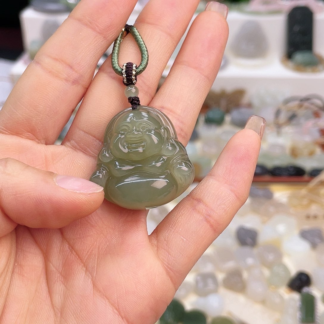 【闪购商品】和田玉吊坠(赠链)未镶嵌