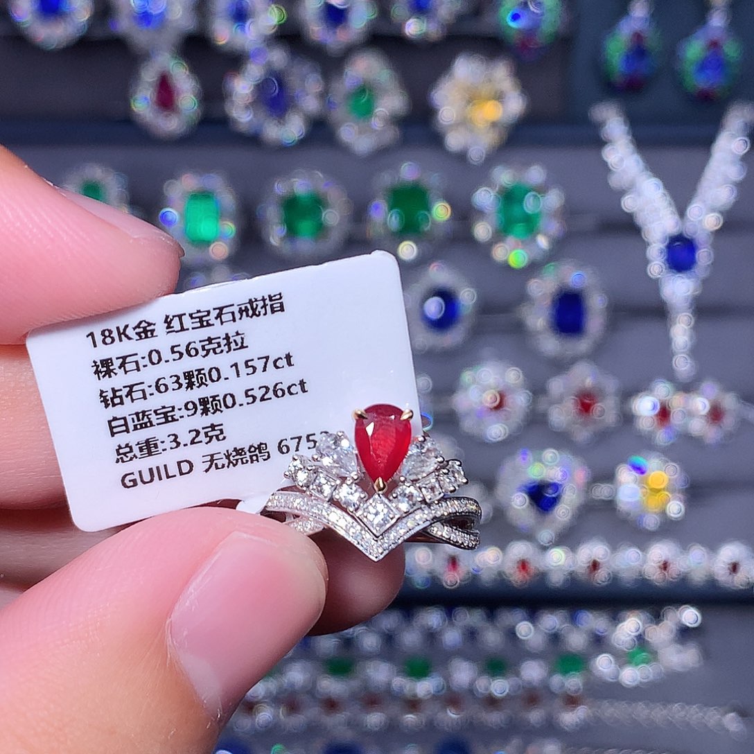 戒指红宝石18K金镶嵌