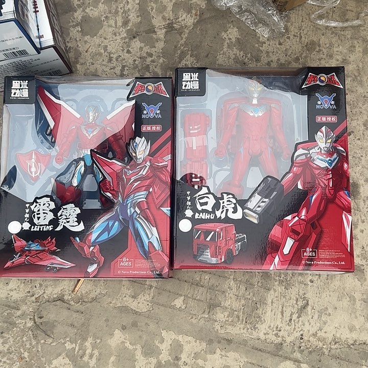 雷霆白虎奥特机甲变形