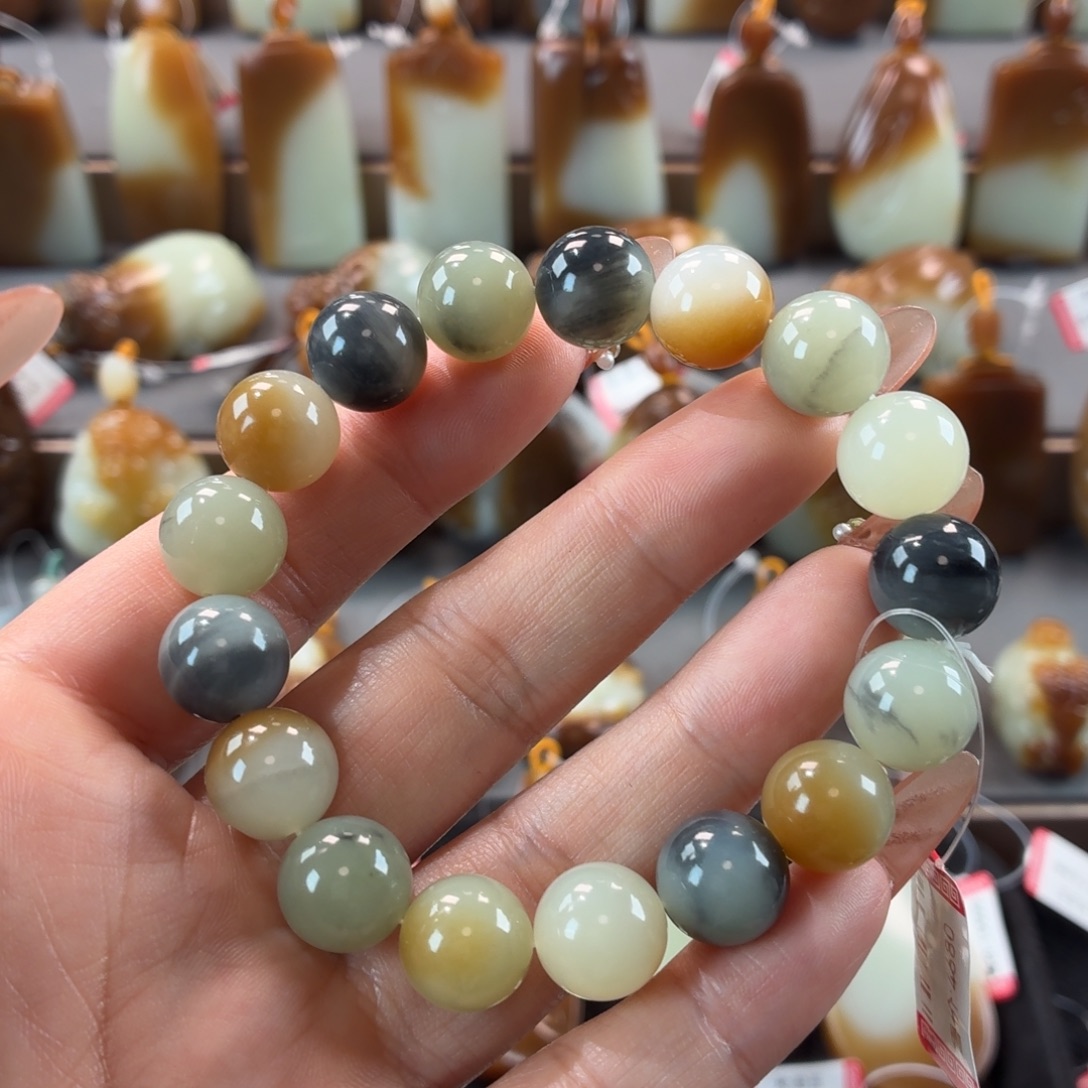 和田玉未镶嵌手串