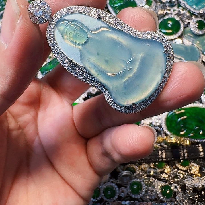 翡翠颈饰未镶嵌天然A货翡翠放漏