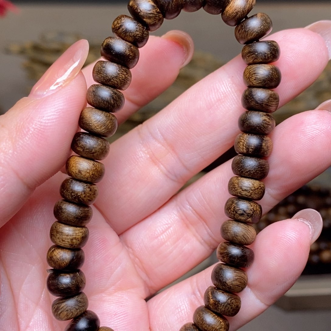 沉香手串富森红土瘤疤08