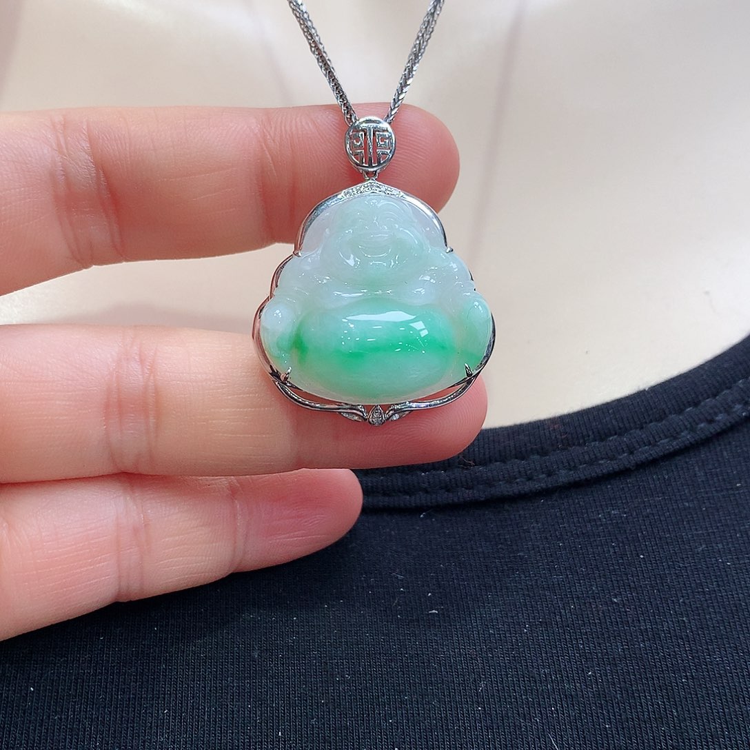 翡翠颈饰18K金镶嵌佛公