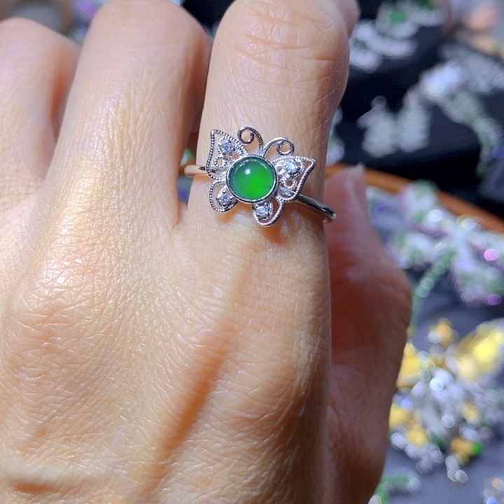 翡翠戒指银S925镶嵌天然翡翠