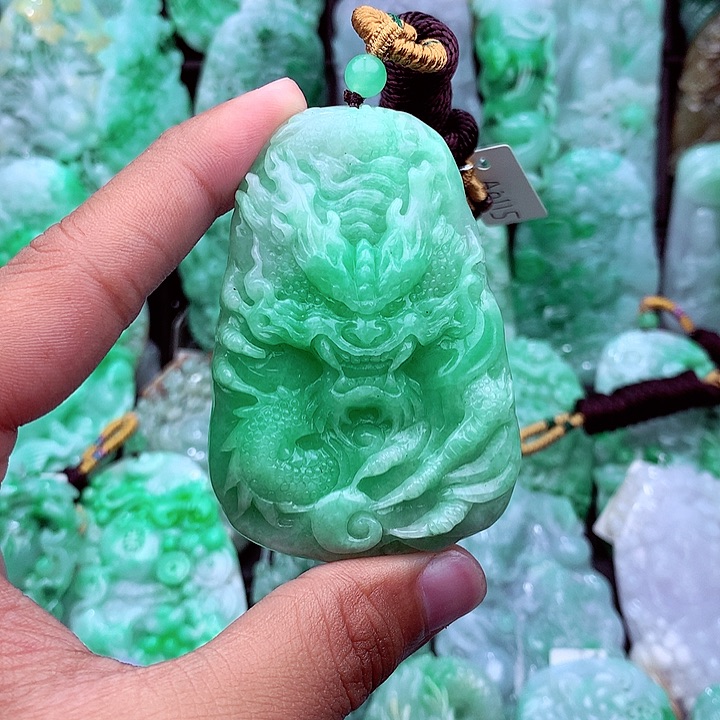 翡翠未镶嵌吊坠(不含链)风*扬