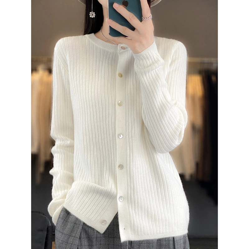 25年新款气质开衫复古圆领常规打底毛衣女式针织衫
