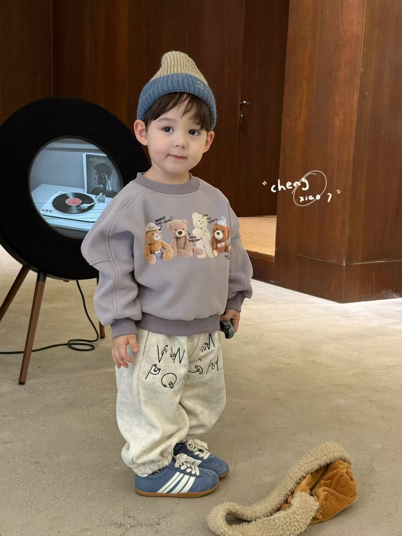 秋冬常规韩版男厚款纯色印花卡通小熊卫衣圆领套头秋冬加绒款洋气