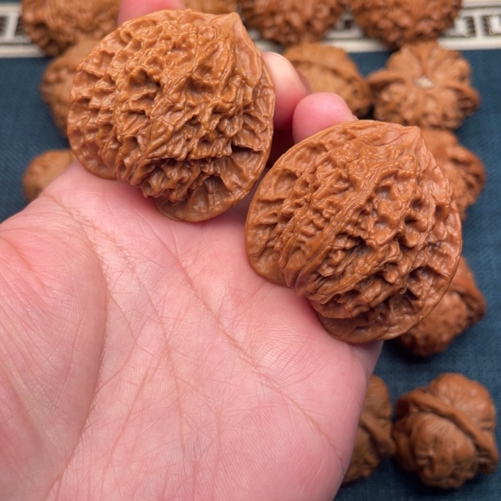 文玩核桃把件全品43盘龙纹