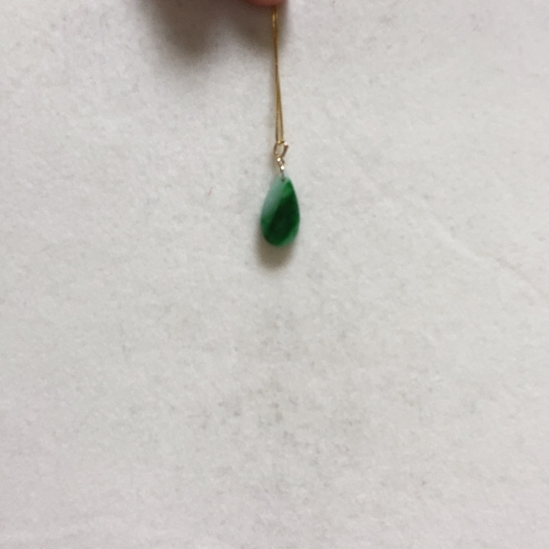 翡翠颈饰18K金镶嵌简单