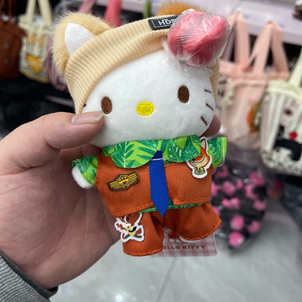 定制款浅粉色毛绒可爱风卡通公仔包包挂件钥匙扣玩偶挂饰
