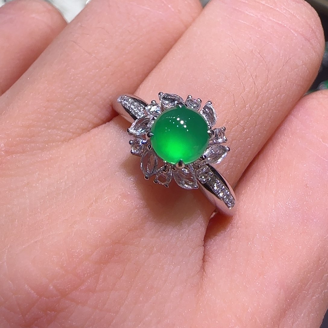 翡翠戒指18K金镶嵌戒指