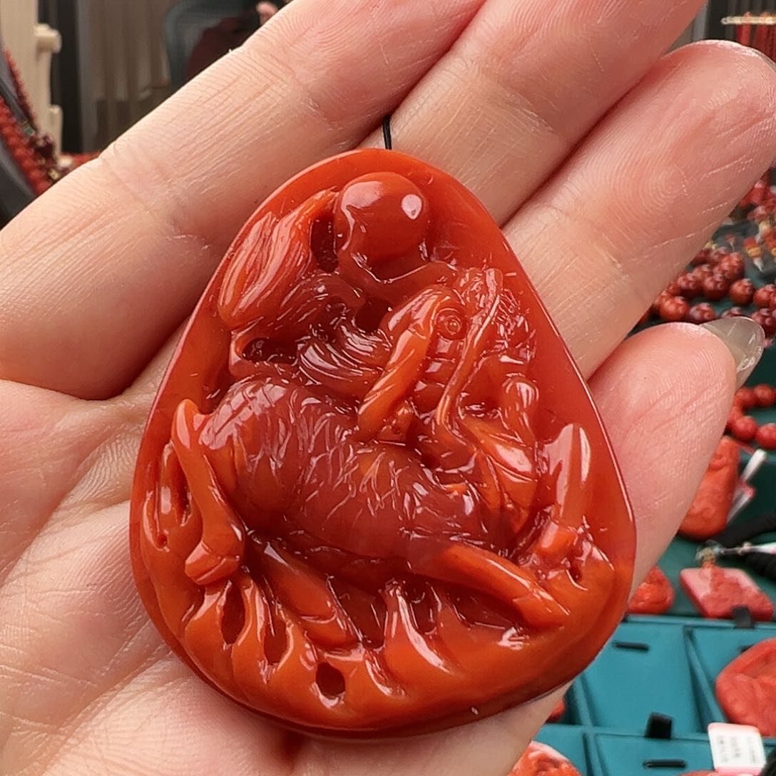 南红玛瑙吊坠未镶嵌布*