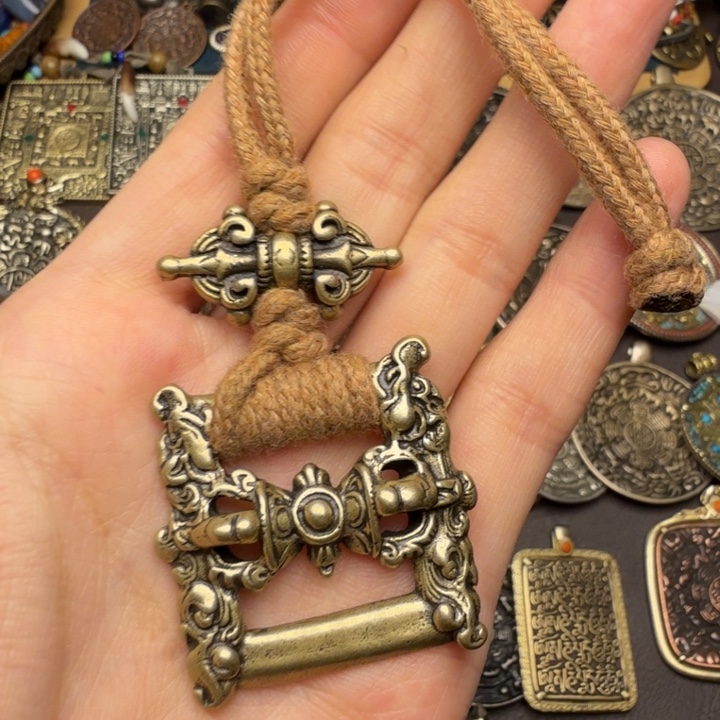 藏传文玩九宫如图