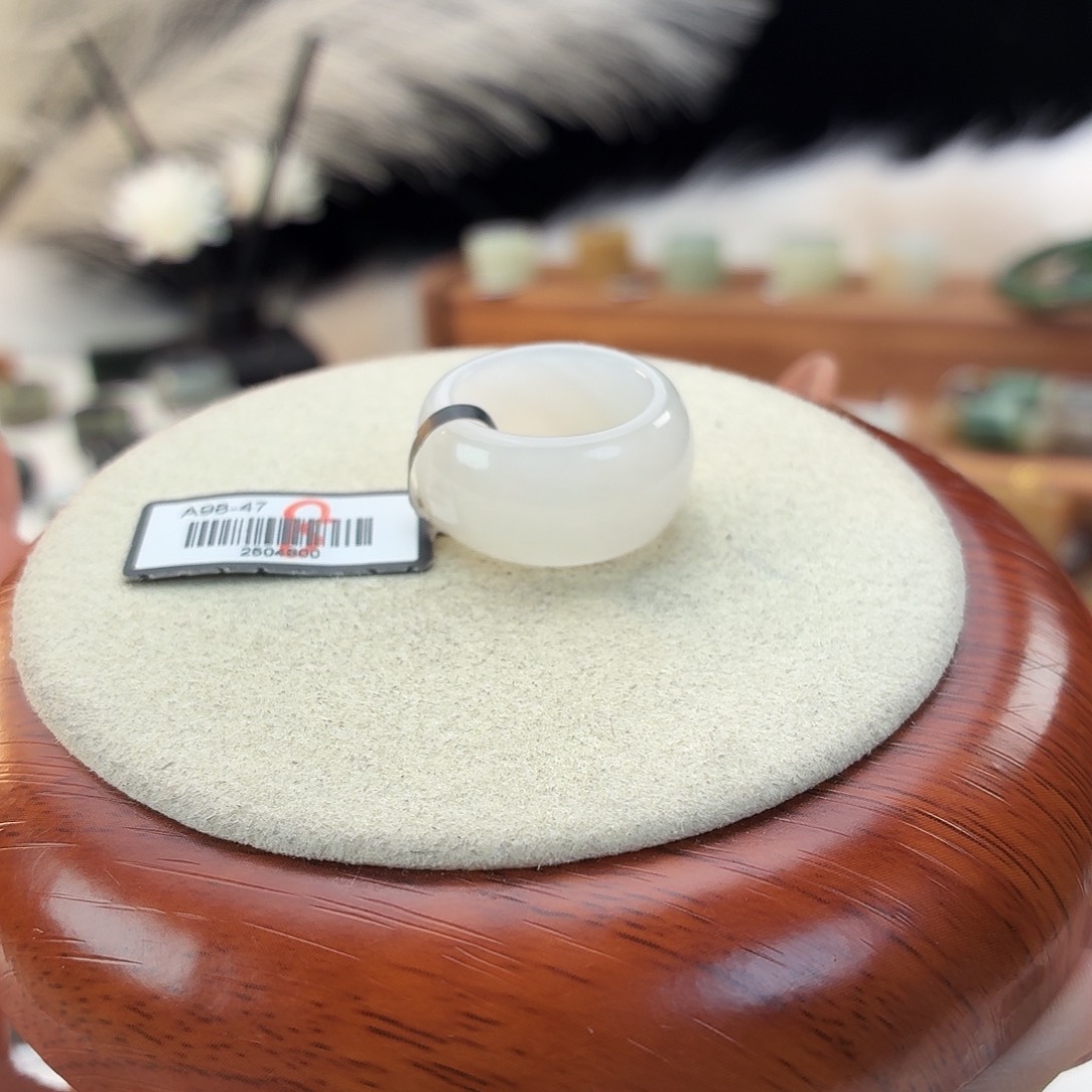 和田玉未镶嵌戒指白色墩墩16.18mmj135