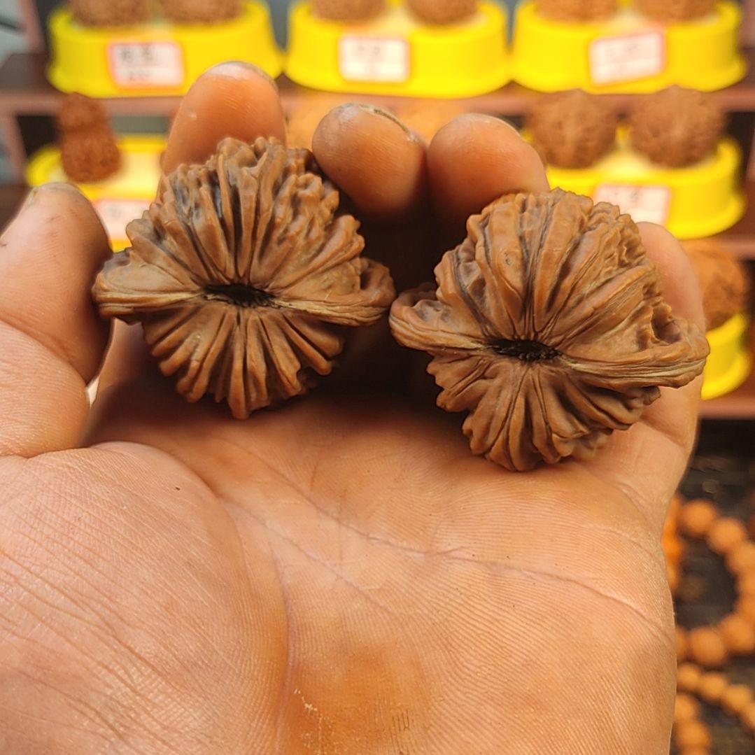 文玩核桃吊坠山地楼46