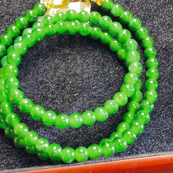 翡翠颈饰未镶嵌52，