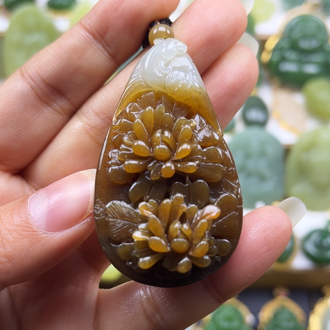 和田玉未镶嵌颈饰