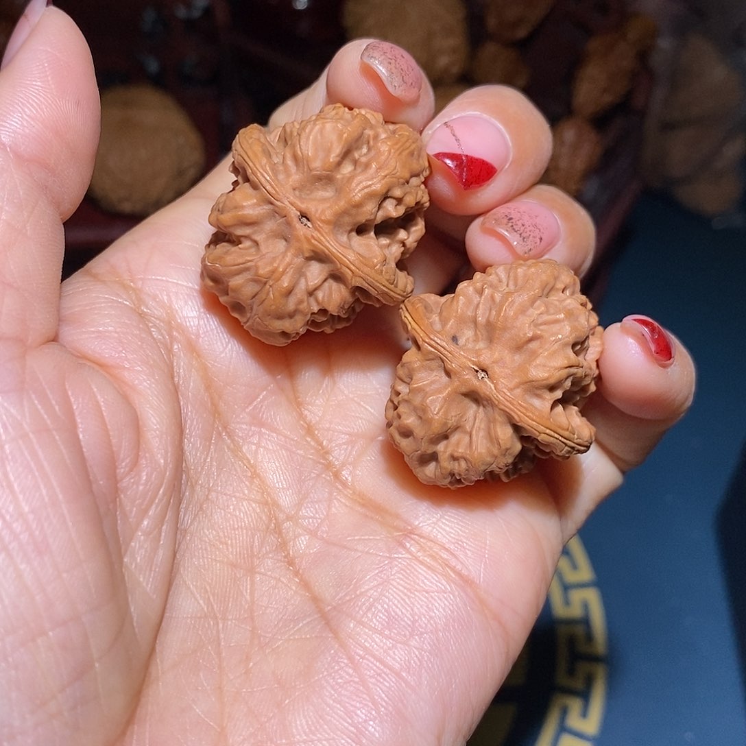 文玩核桃把件30野狼