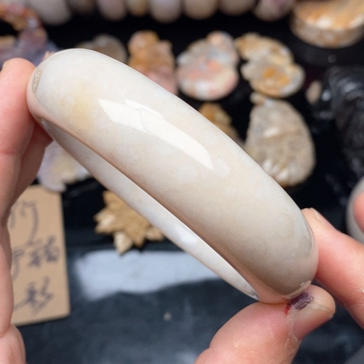 硅化珊瑚（珊瑚玉）手镯未镶嵌60.4