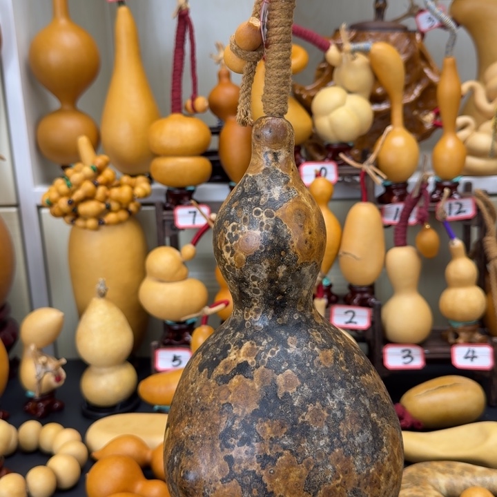 大叶紫檀（黑酸枝木类）清**月