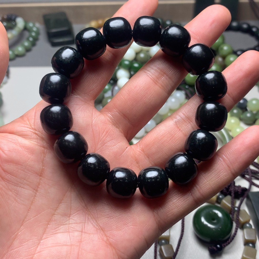 和田玉未镶嵌手链