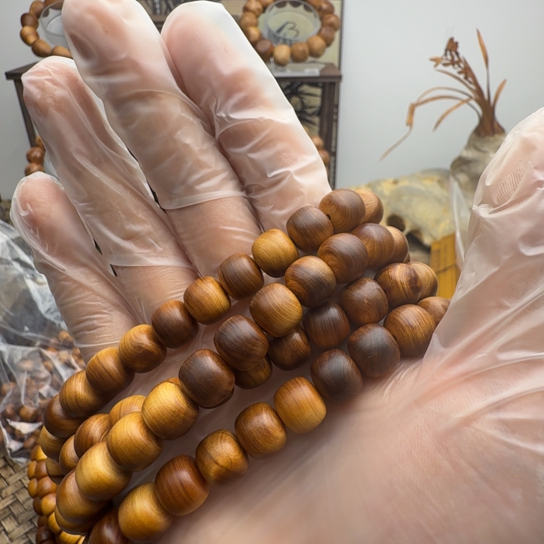 鵬**.太行崖柏黑骨舍利108