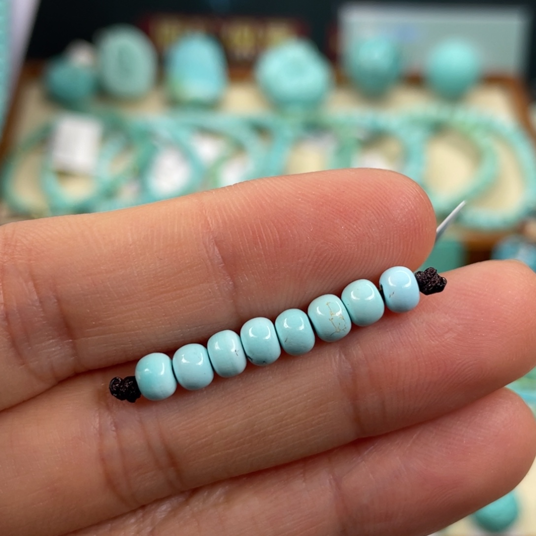 绿松石未镶嵌颈饰