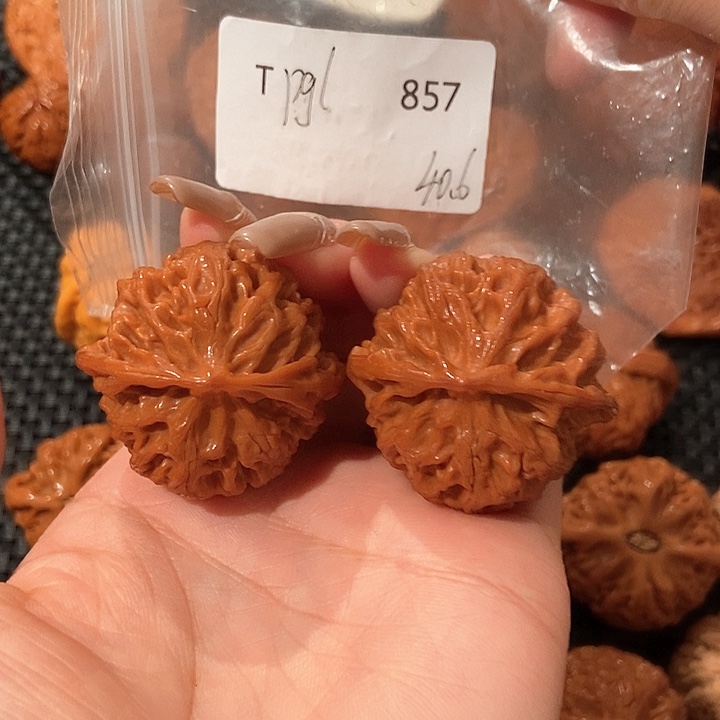 文玩核桃吊坠苹果40