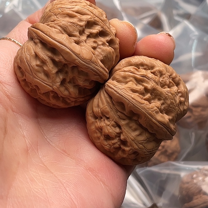 手串文玩核桃40左右元宝带黄18.8……