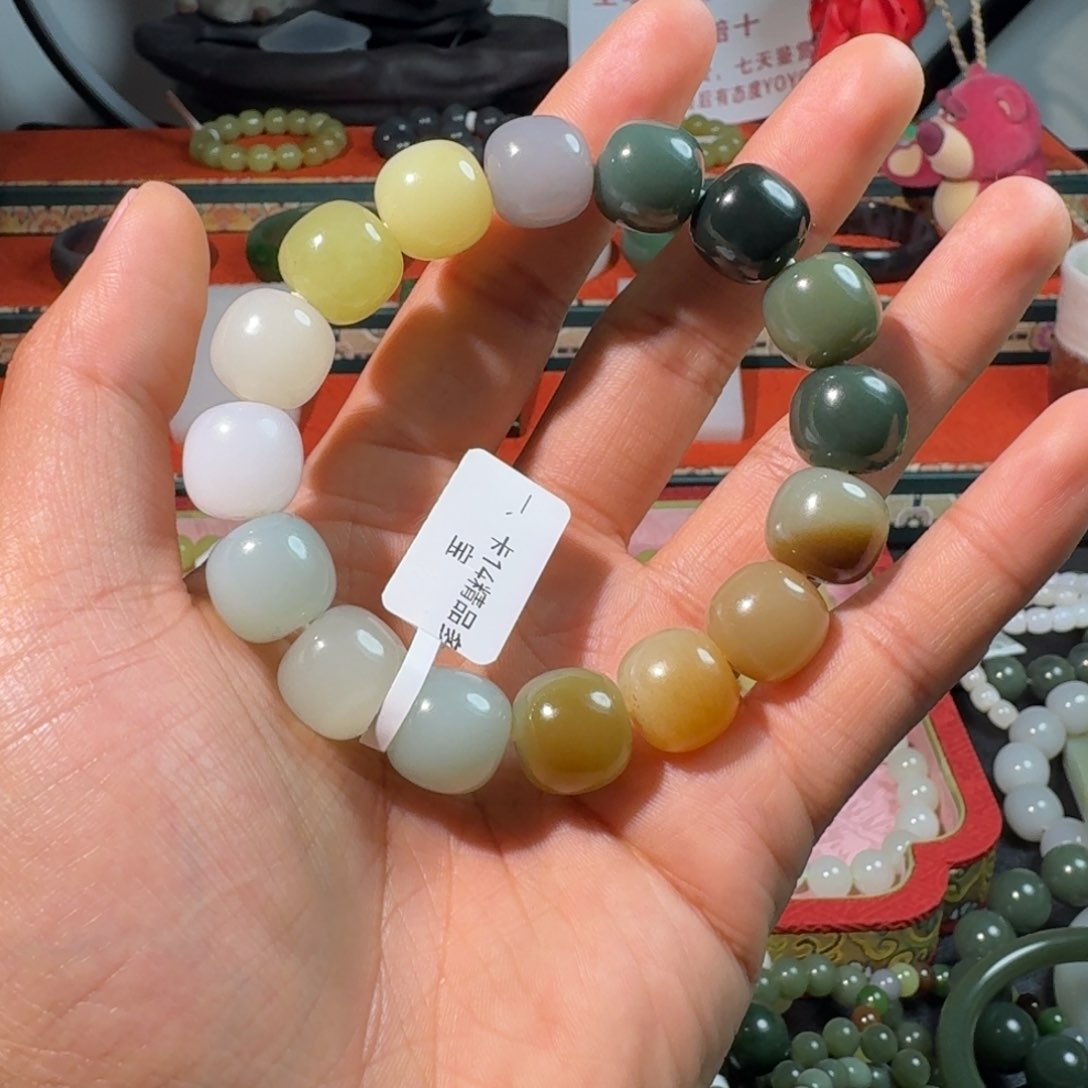 和田玉手串未镶嵌6**呀和田玉卡14精品多宝