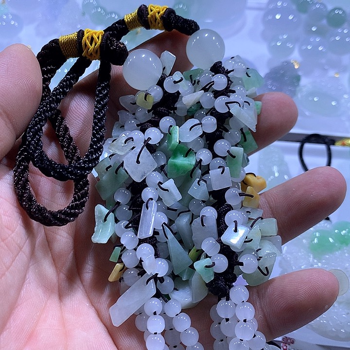 翡翠未镶嵌颈饰天然翡翠A货车挂多样性发货发其一