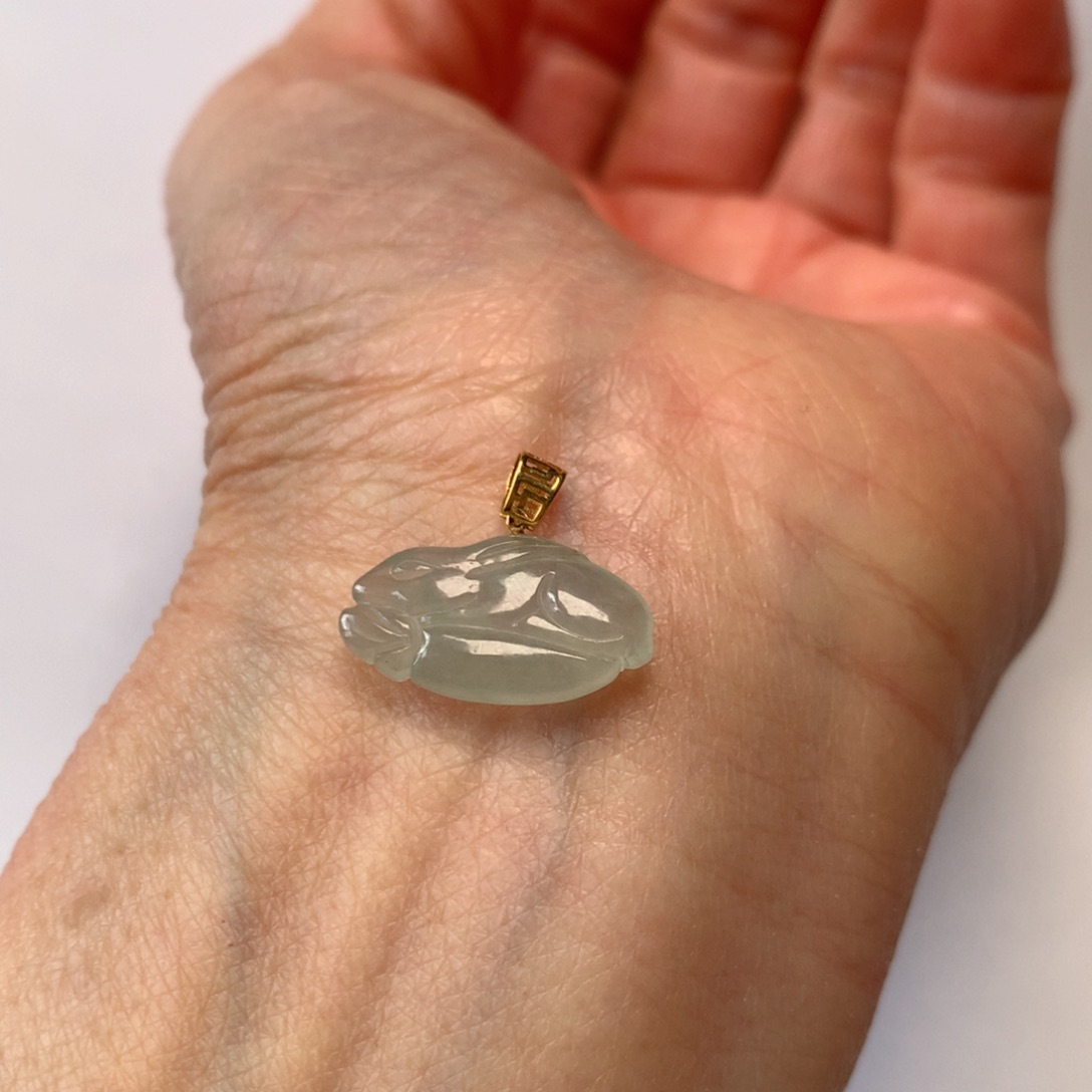 翡翠颈饰18K金镶嵌兔