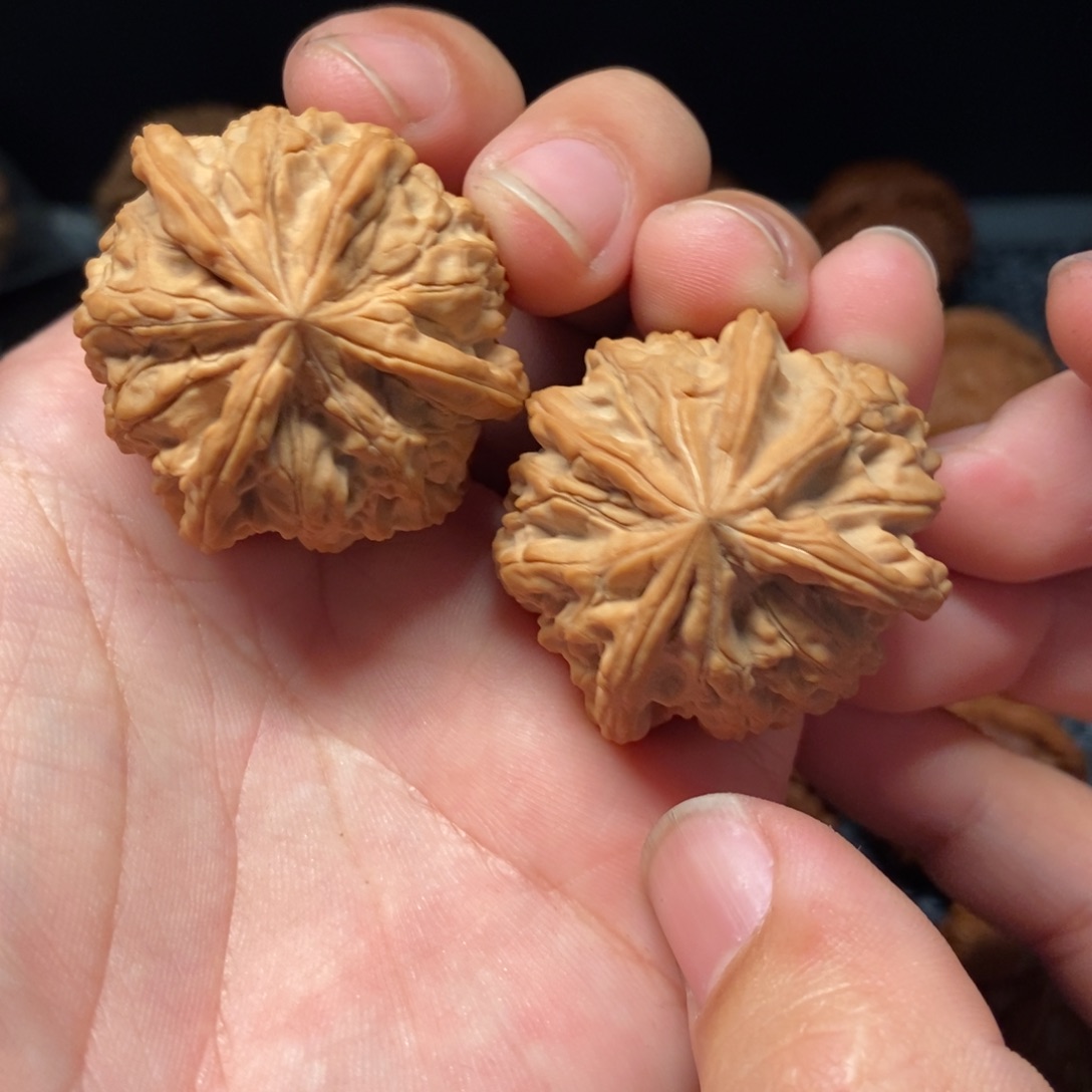 文玩核桃把件文玩核桃四棱38全品