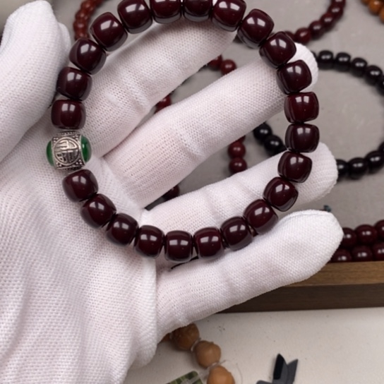 赵*猴头关的一个小镇上