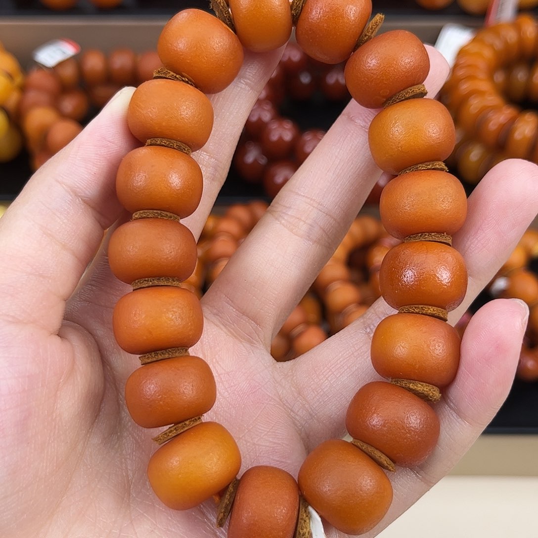 琥珀颈饰未镶嵌蜜蜡